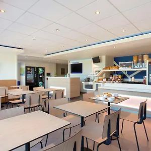 ** Hotel Ibis Budget Saint-maximin Francia